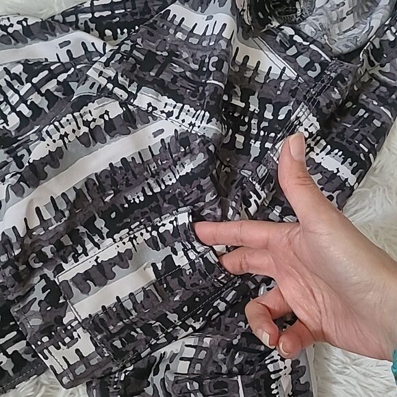 CARHARTT force cross flex v-neck scrub top C12114 black grey size XS womens - Picture 6 of 16